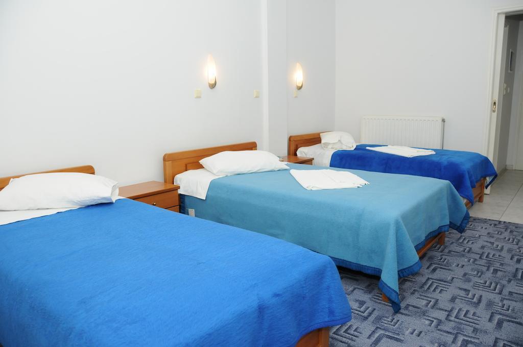 Costa-Rini Hotel Leonídion Zimmer foto