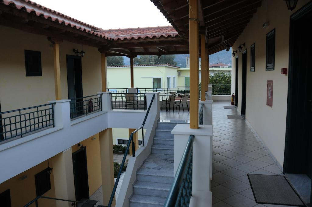 Costa-Rini Hotel Leonídion Zimmer foto